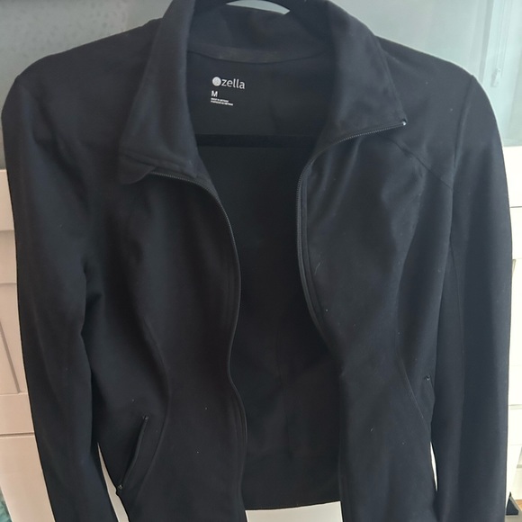 Black Zella zip up jacket - Picture 1 of 4